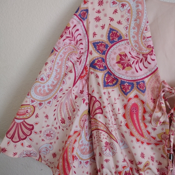 Lovers + Friends NWT Epiphany paisley  floral print pink romper size medium - Picture 8 of 15